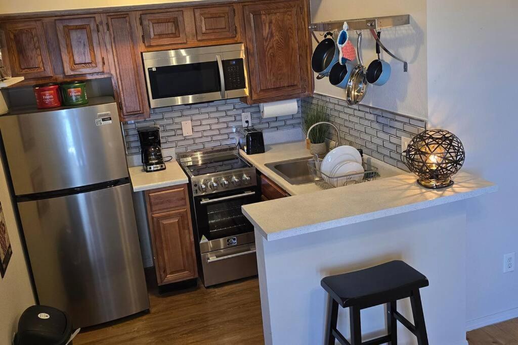 Cozy Updated Cove Of Heaven, 5Mins To Lake Hefner! Oklahoma Stadt Exterior foto